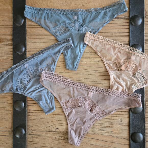 Victoria's Secret Dream Angels Lace, Mesh and Smooth Thong Bundle Sz M New 3pc - Picture 4 of 5